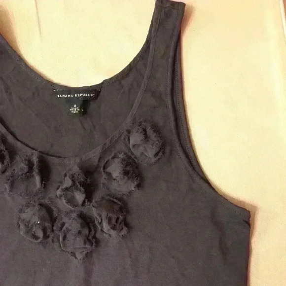Banana Republic tank with ruffled flowers. - Picture 6 of 7